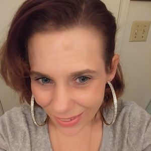 Meet your Posher, Debra